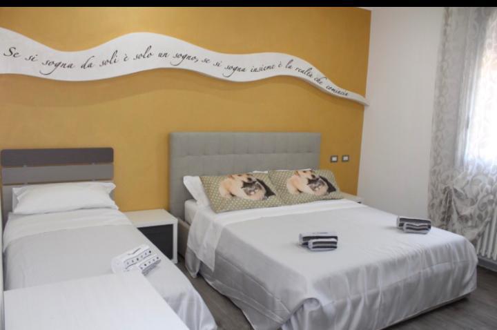 Dolce Vita Lovely Suites Cavriago Exteriör bild
