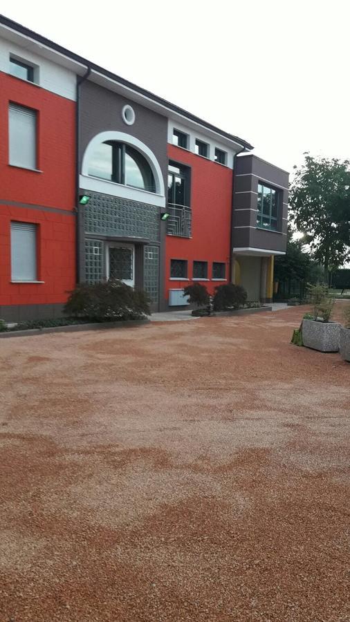 Dolce Vita Lovely Suites Cavriago Exteriör bild